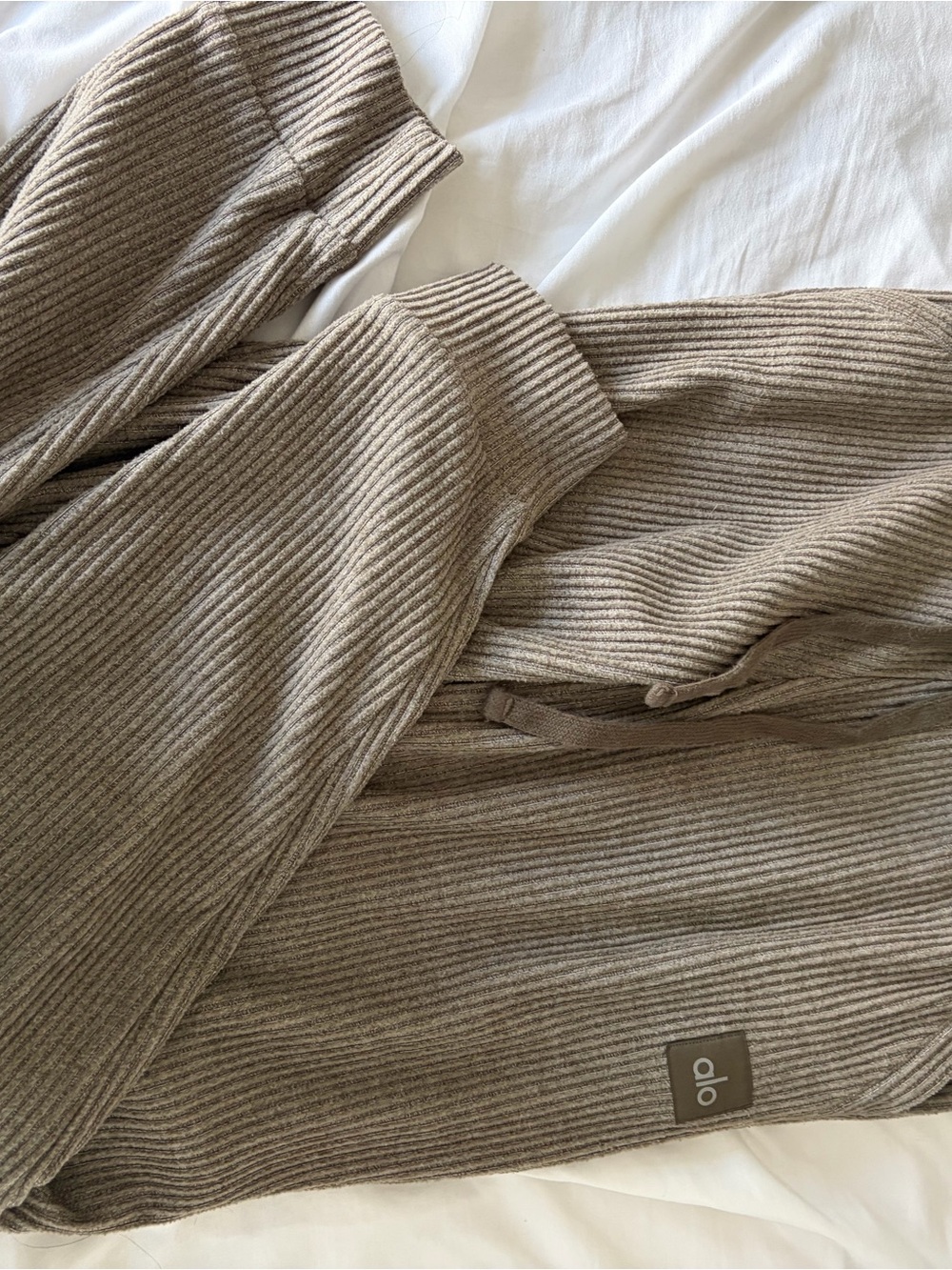ALO Yoga Ribbed sweatpants AND sweatshirt